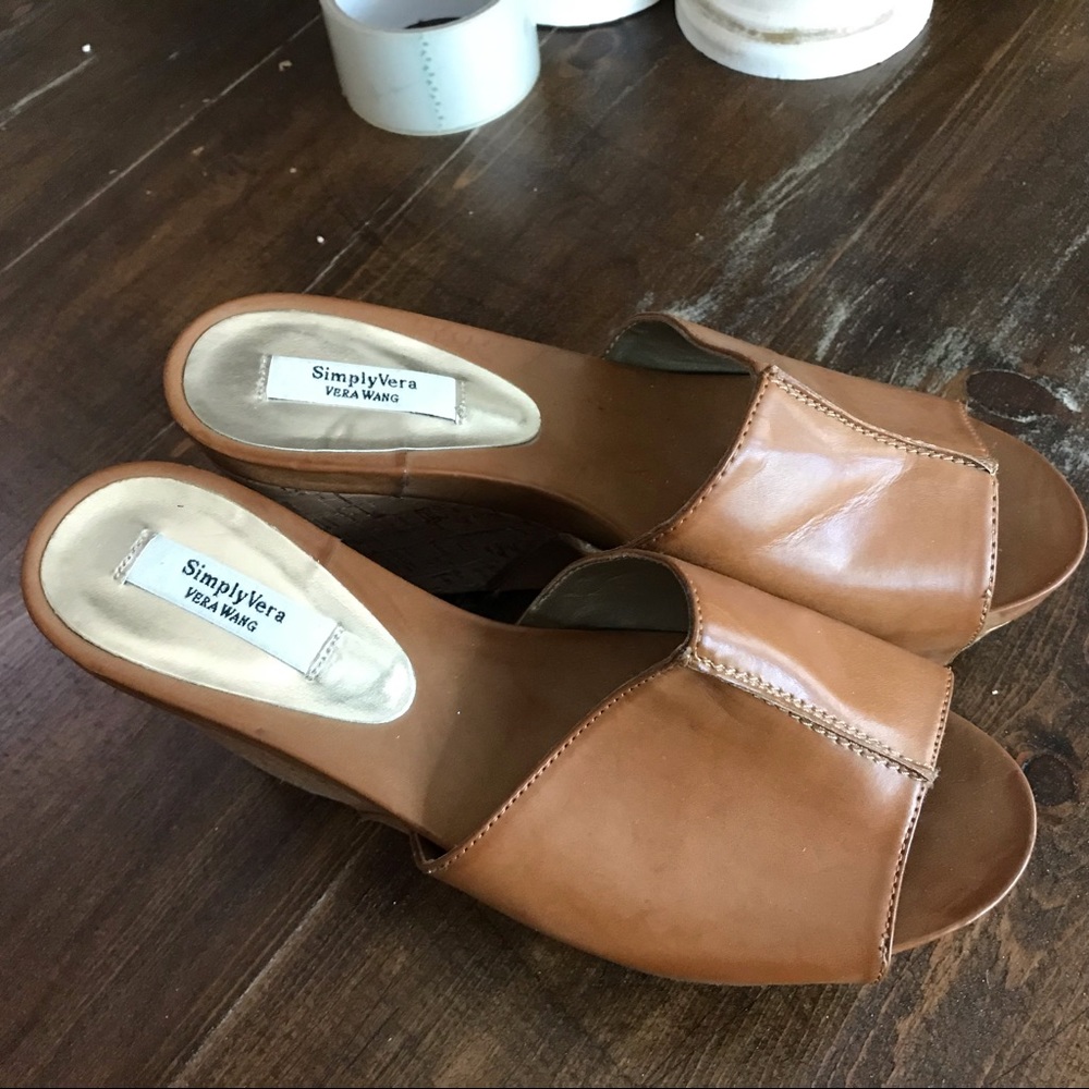 Vera Wang shoes size 7 new.